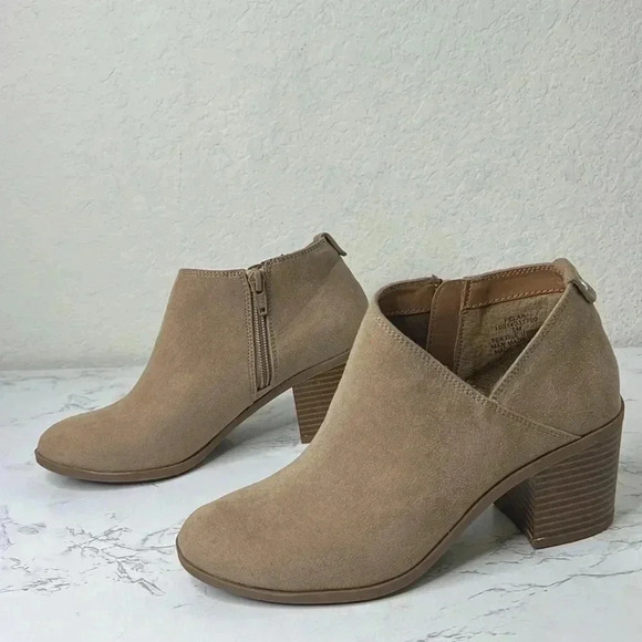Style & Co. Womens Felaa Faux Suede Ankle Boots Size 5M - Picture 2 of 16